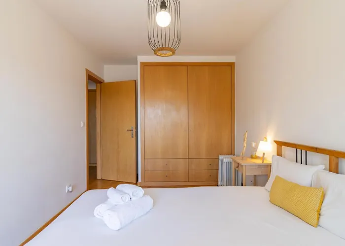 Cozy Downtown By Unique Hosts *