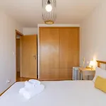 Cozy Downtown By Unique Hosts *