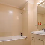 Cozy Downtown By Unique Hosts