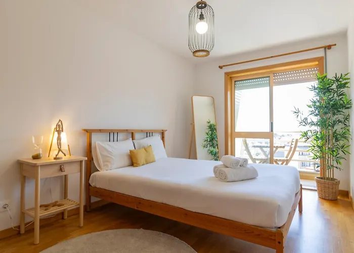 Cozy Downtown By Unique Hosts